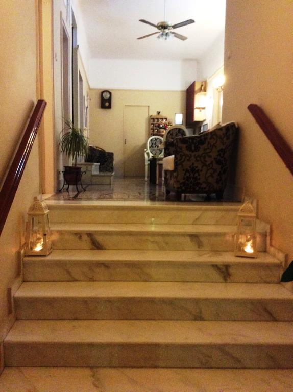 Hotel Bretagne Лоутраки Экстерьер фото