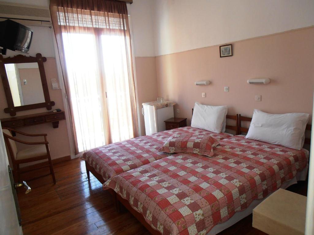 Hotel Bretagne Лоутраки Номер фото